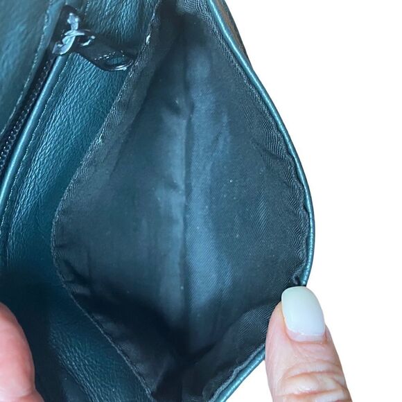 Tromet Dark green leather fold over snap wallet with two zippered compartments - Picture 4 of 13